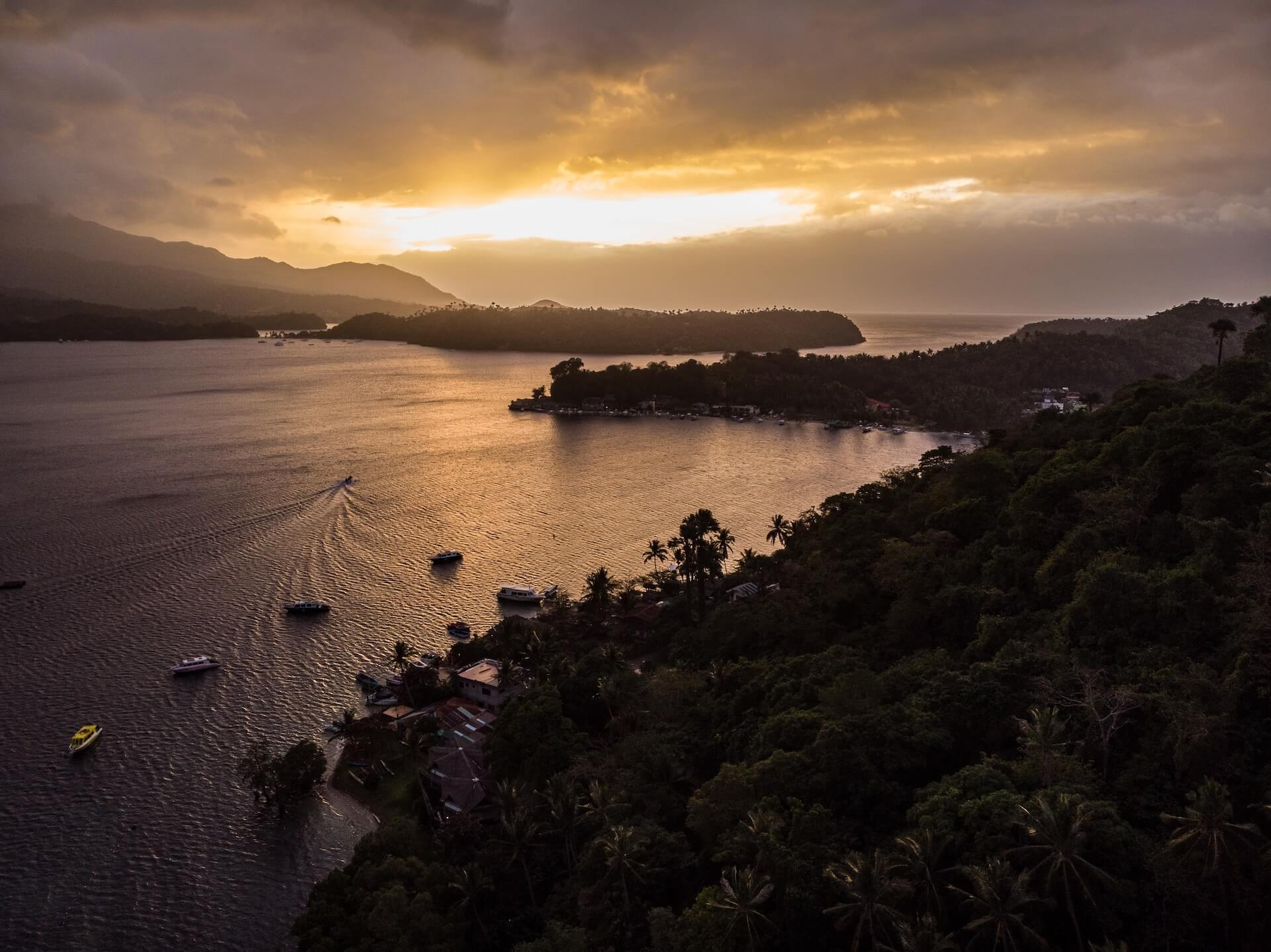 How to Reach Puerto Galera from Manila for Scuba Diving